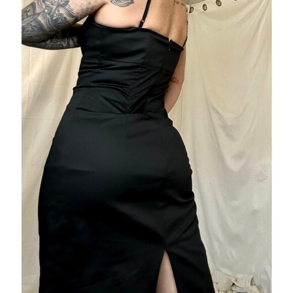 Vintage Moda International Structured Black Midi Dress - Picture 4 of 7